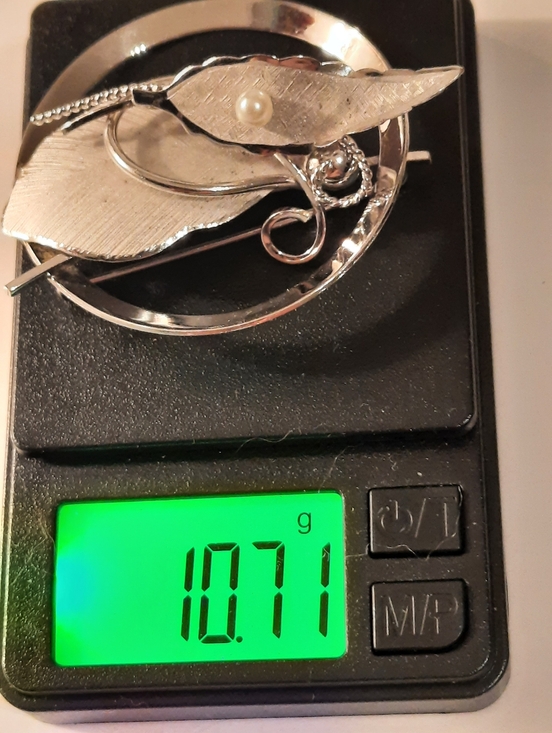 Steeling Silver  Leaf Brooch Pin - Elegant Women’s Jewelry - Picture 7 of 8